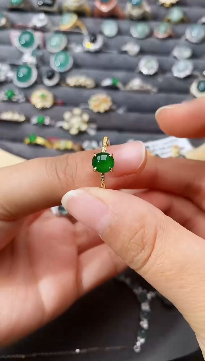 【闪购商品】翡翠戒指银S925镶嵌瑞丽市颜玉珠宝