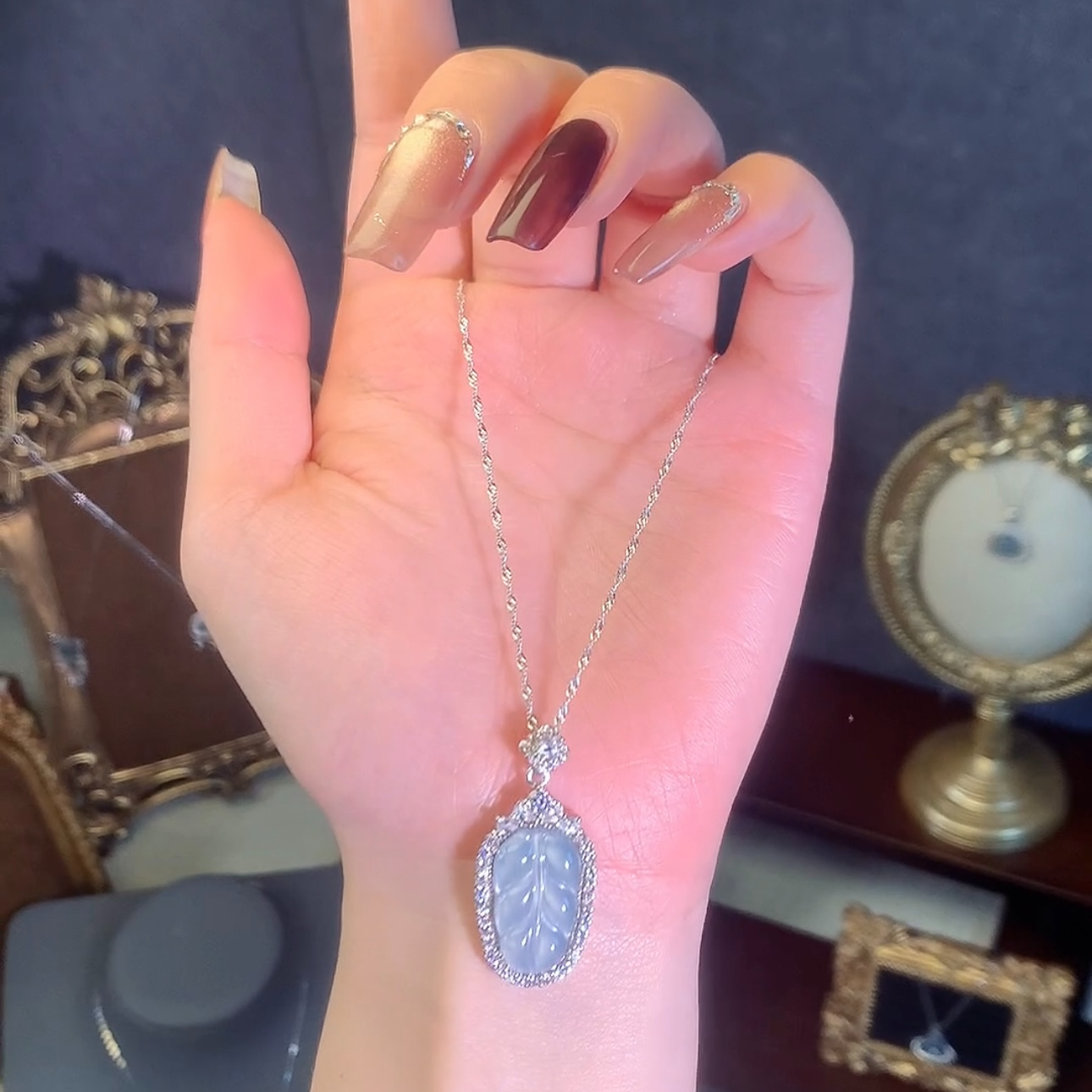 天然蓝水翡翠A货 飘花翡翠叶子爆款金枝玉叶新中式树叶吊坠气质