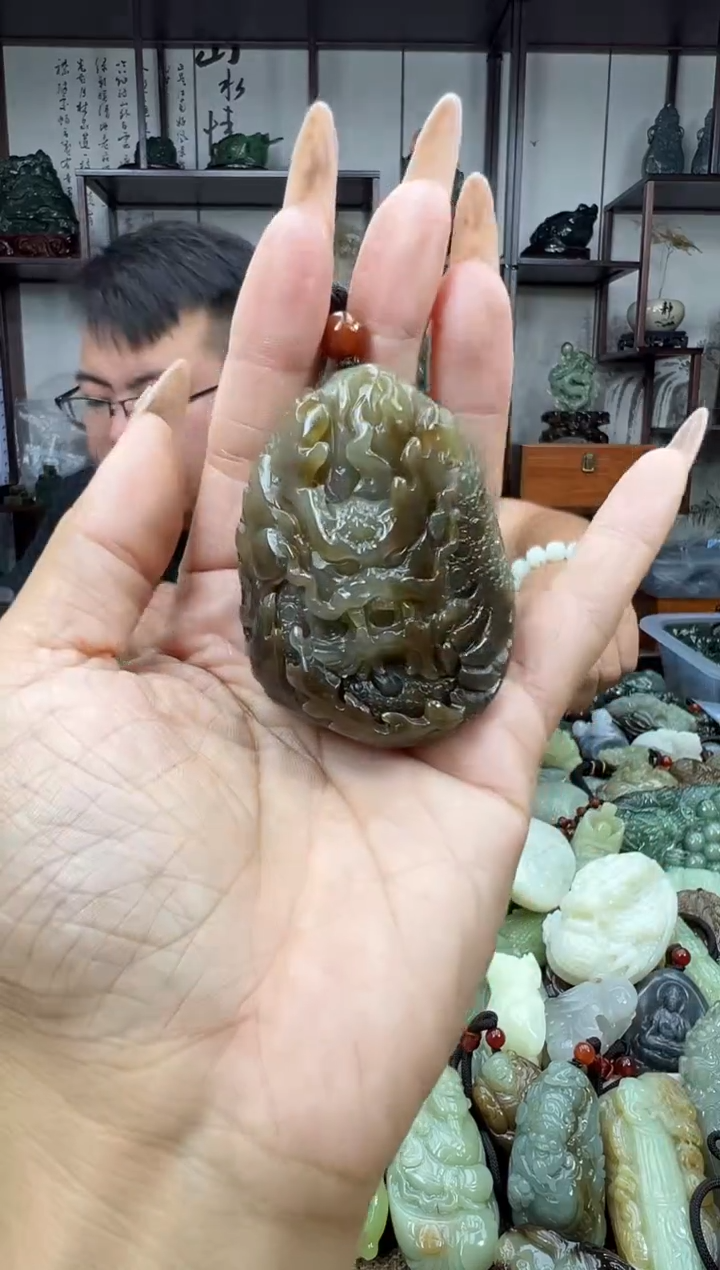未镶嵌和田玉把件1
