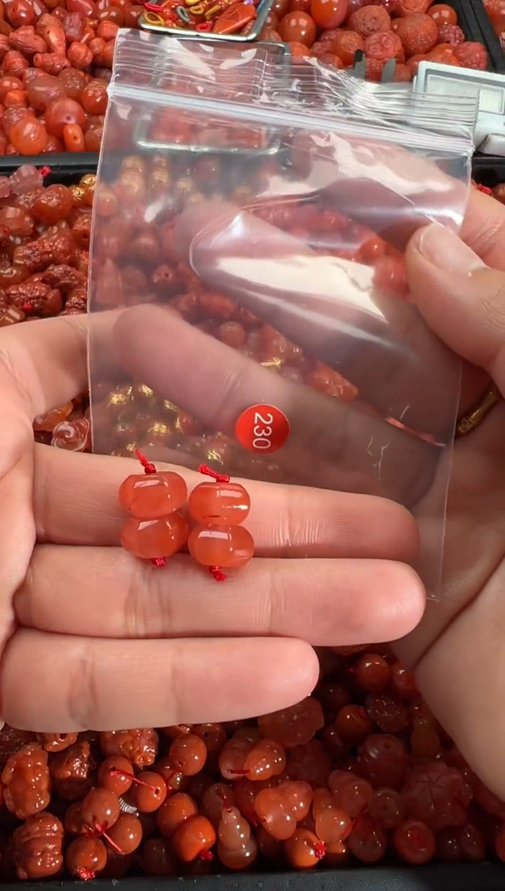 【闪购商品】南红玛瑙颈饰未镶嵌1