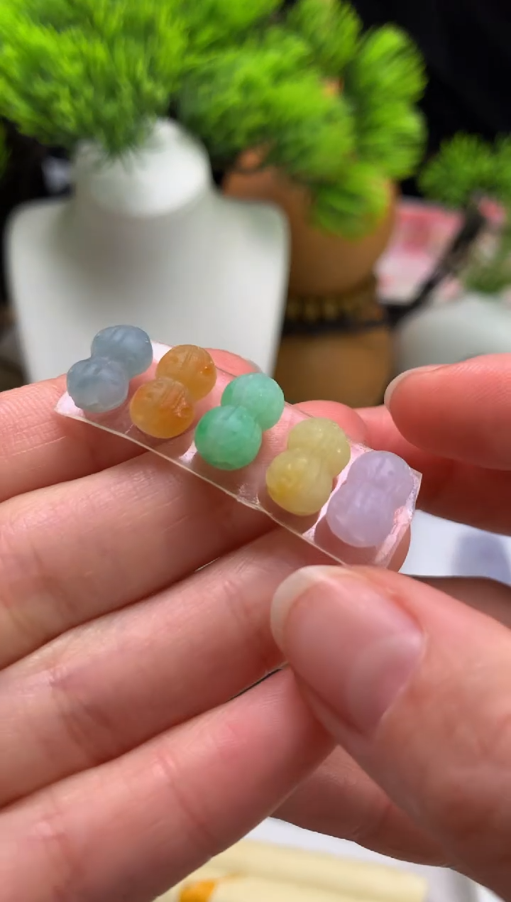 未镶嵌定制翡翠福****！---120200