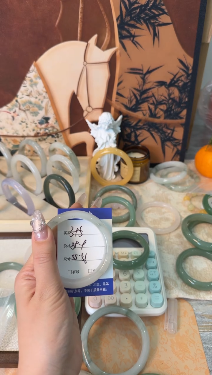 未镶嵌手镯石英质玉395