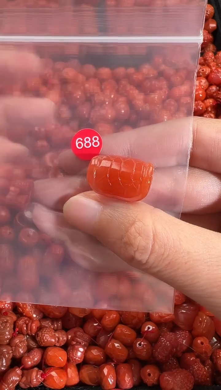 颈饰未镶嵌南红玛瑙1