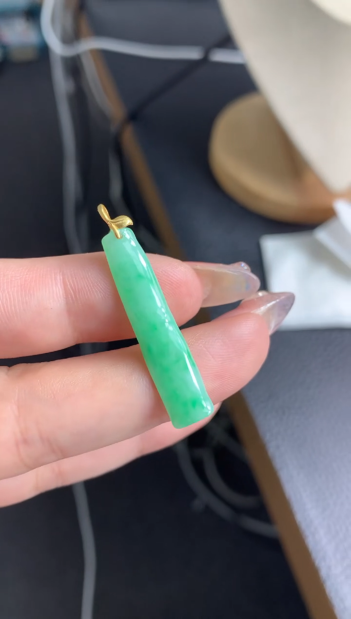 【闪购商品】翡翠颈饰18K金镶嵌48小时鉴赏期