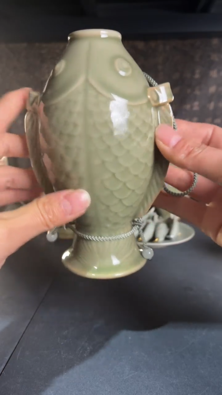 耀州窑仰山鱼瓶 