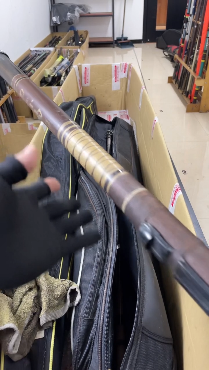 A****猪孤品微瑕，以直播间介绍为准，加10元发顺丰。