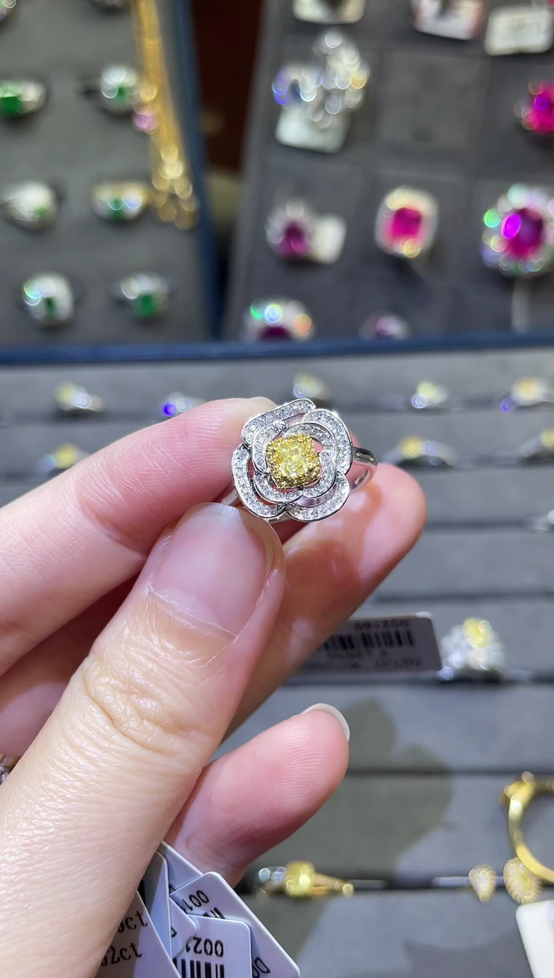 【闪购商品】钻石戒指/指环18K金镶嵌黄钻
