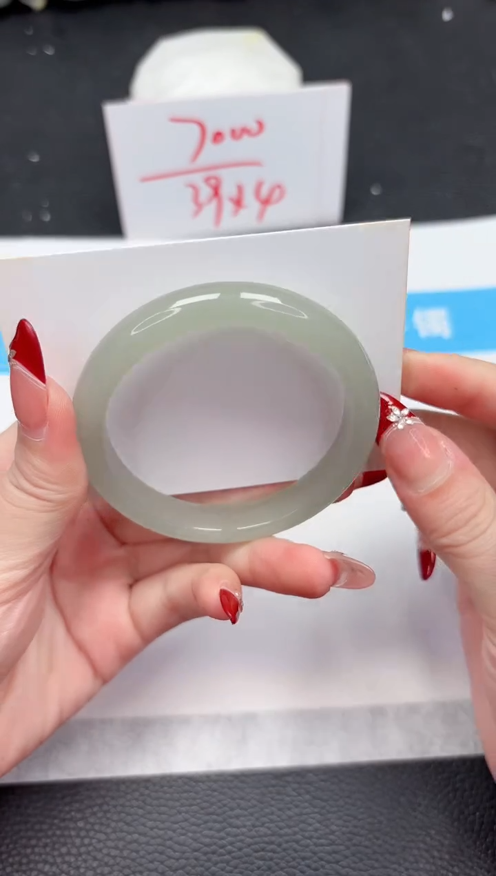 【闪购商品】石英质玉手镯未镶嵌328-56