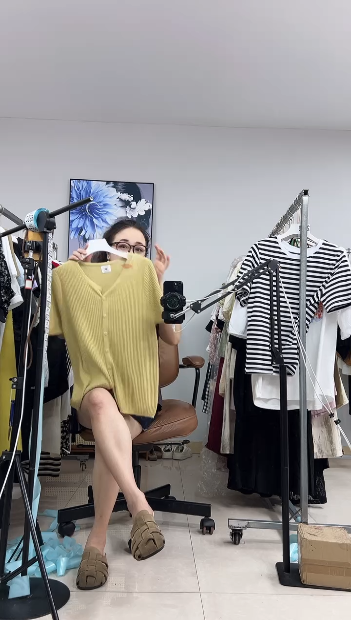 2376    女装孤品青货