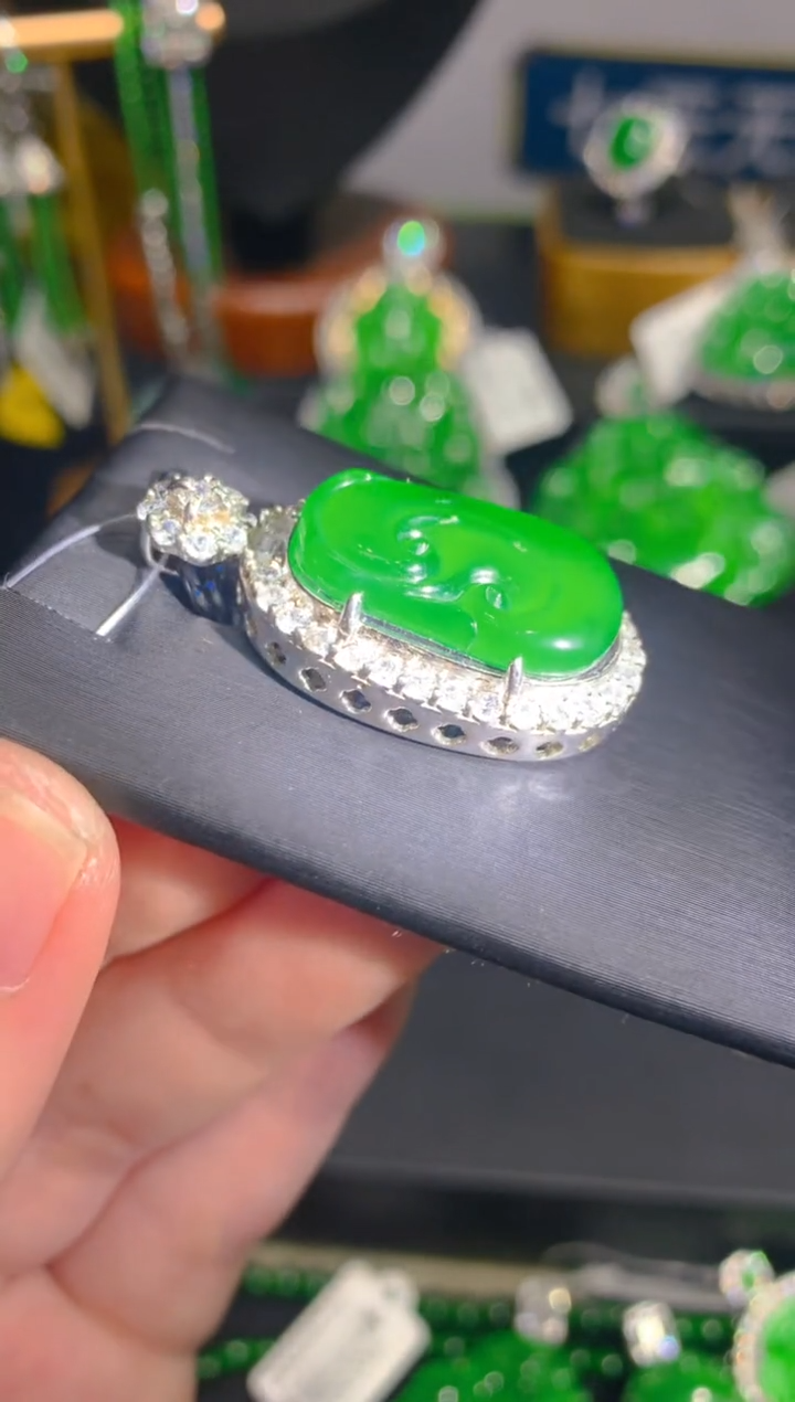 【闪购商品】翡翠颈饰银S925镶嵌53一季