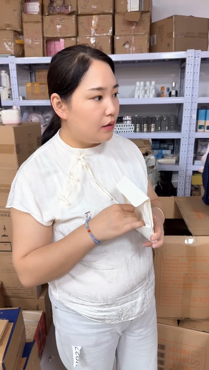 牦牛剖层皮革时尚新款洋气腋下包发图片款