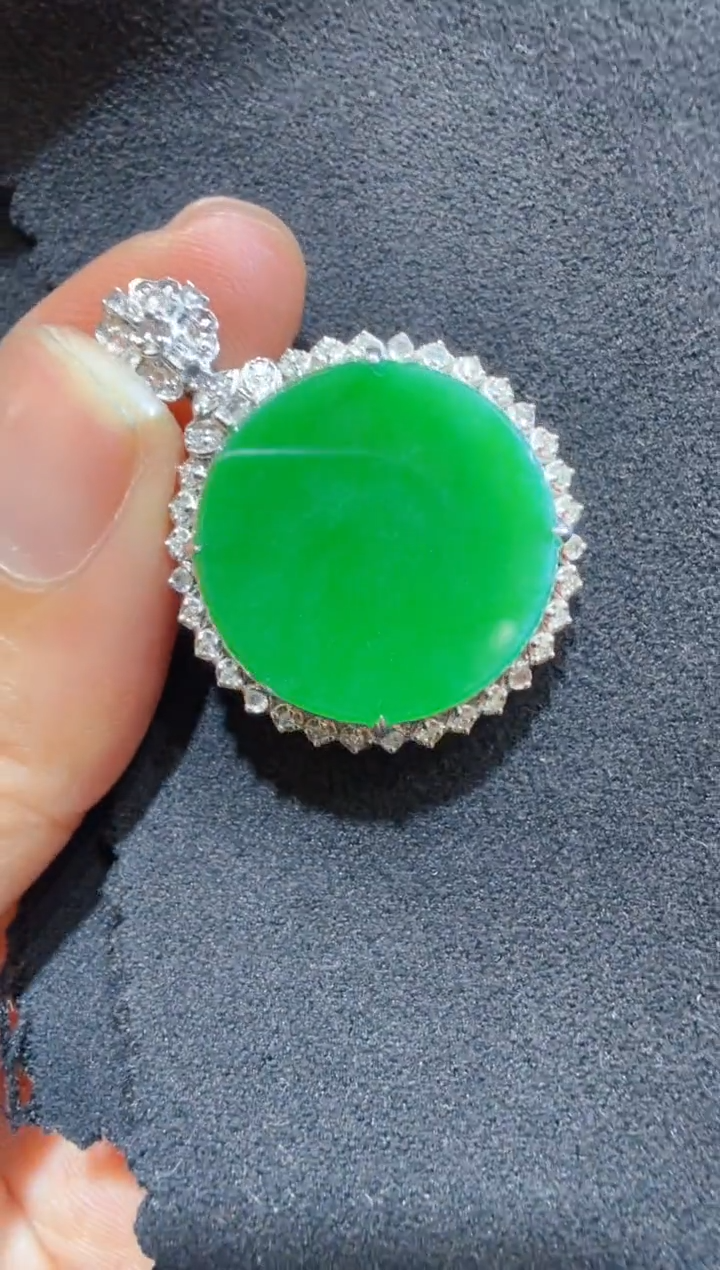 吊坠(不含链)18K金镶嵌翡翠多样性团购发一件