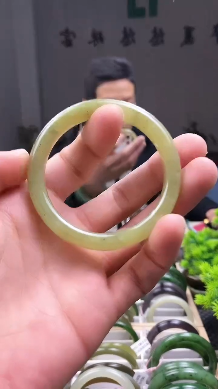 【闪购商品】和田玉手镯未镶嵌54.2