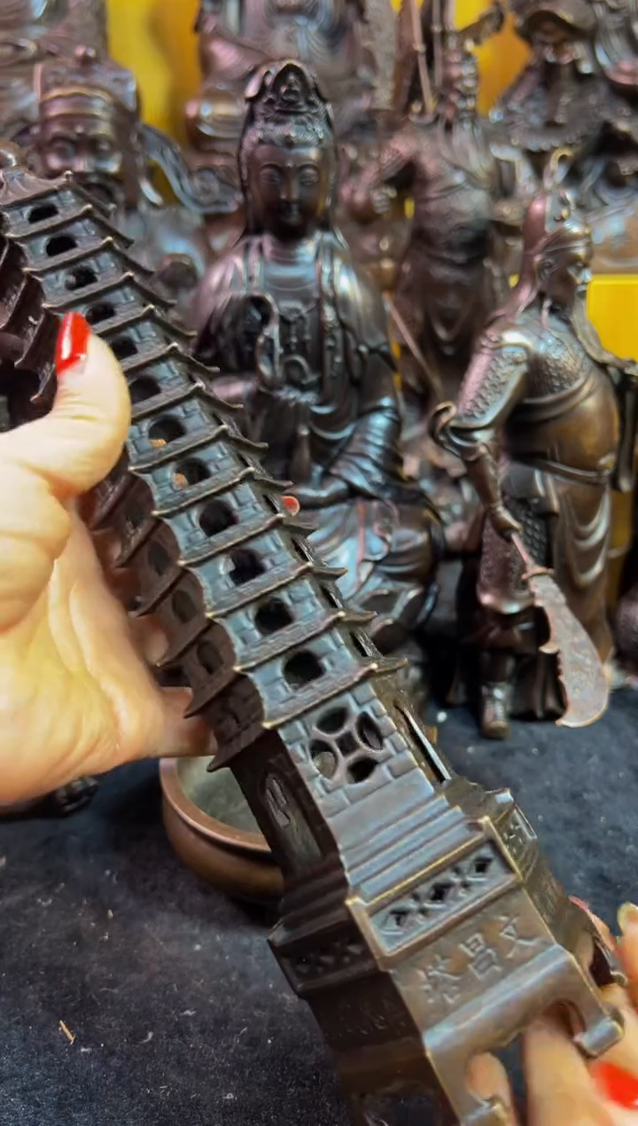 【闪购商品】1案台摆件 物品摆件 13层