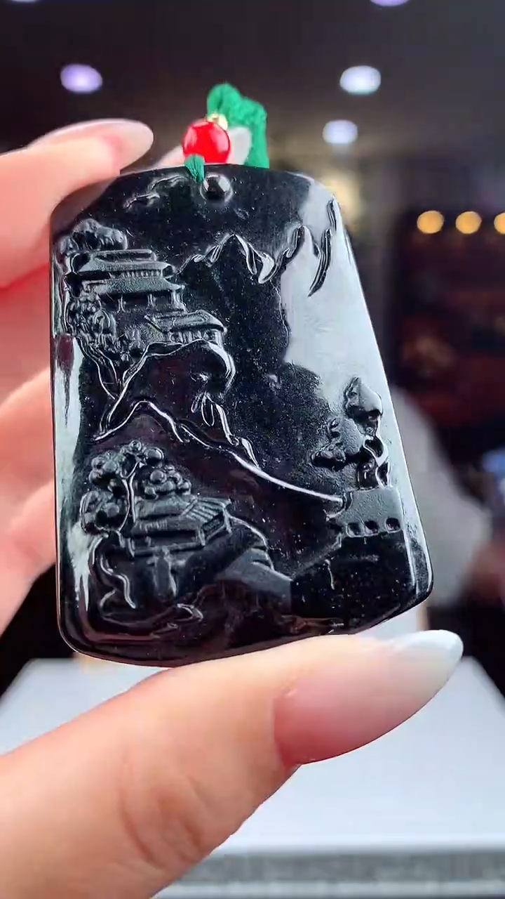 颈饰未镶嵌翡翠天然翡翠（拍一发一)
