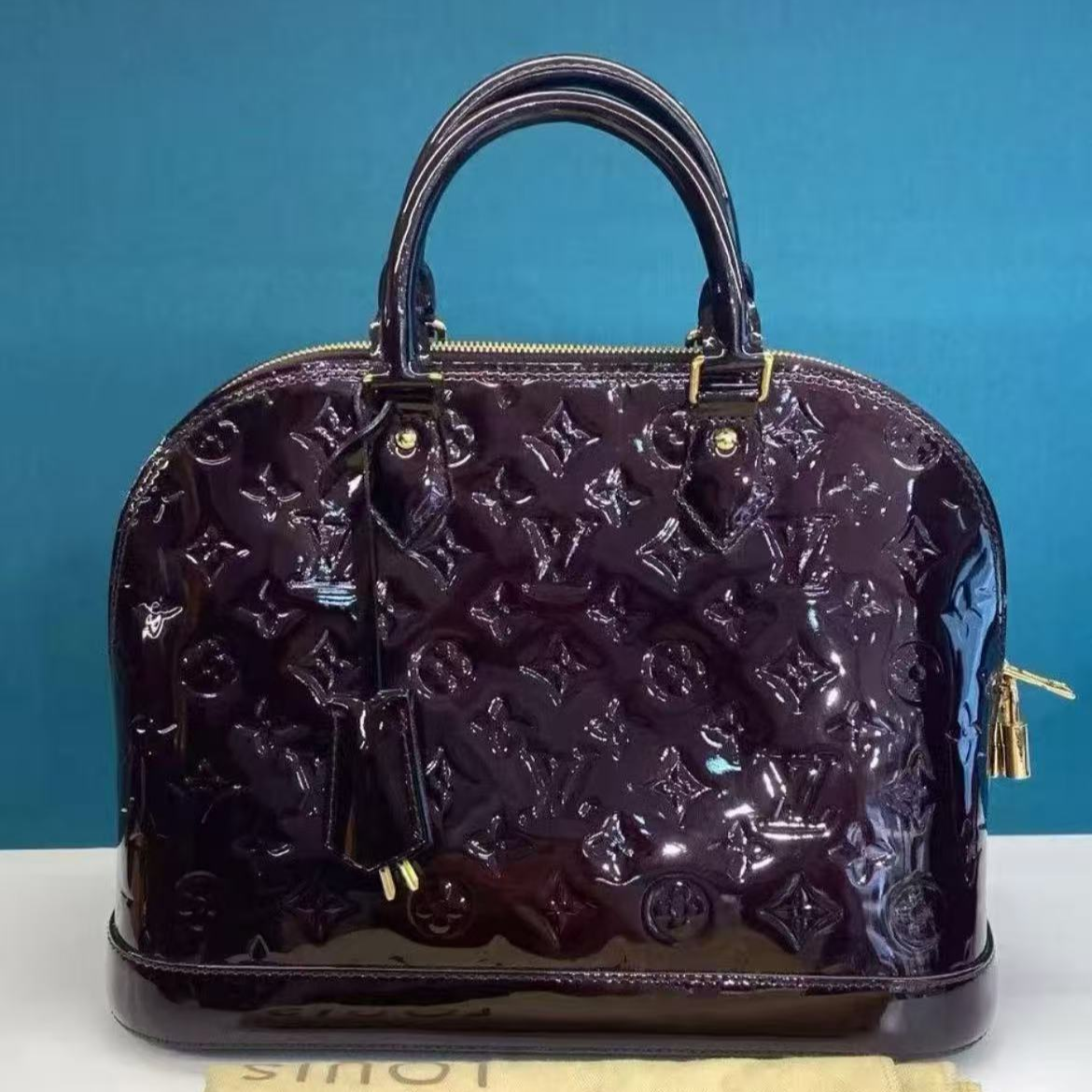 99新 LouisVuitton/路易威登 lv漆皮贝壳包