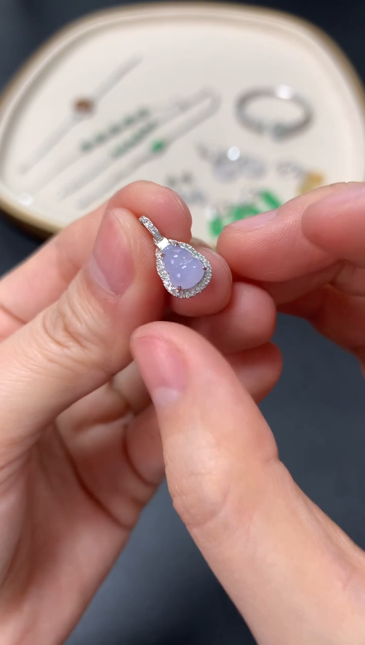 【闪购商品】翡翠吊坠(不含链)18K金镶嵌1580