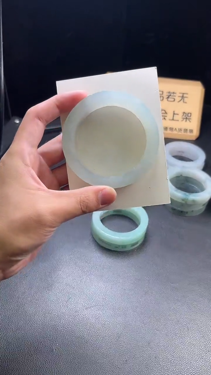 定制翡翠手镯未镶嵌岁**好定制