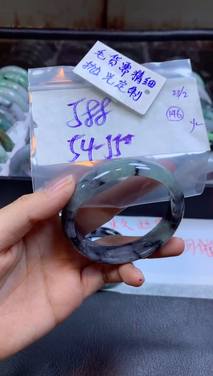 【闪购商品】定制翡翠未镶嵌手镯毛货需精细抛光+多人+588元