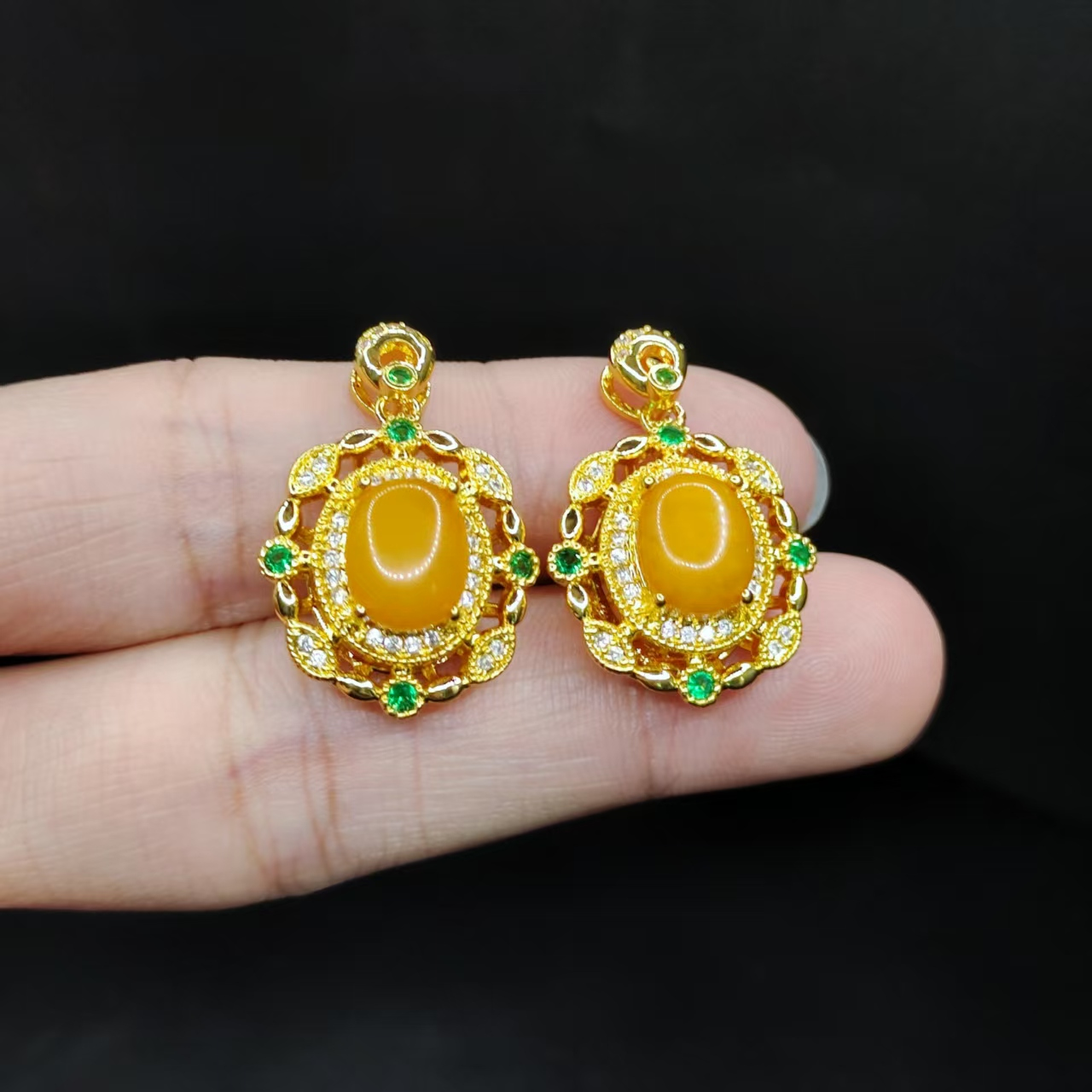 【康康严选】蜜蜡鸽子蛋面吊坠赠皮绳X9【多样性发其一】约9-7mm+