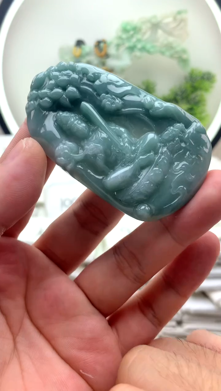 颈饰未镶嵌翡翠虚空藏