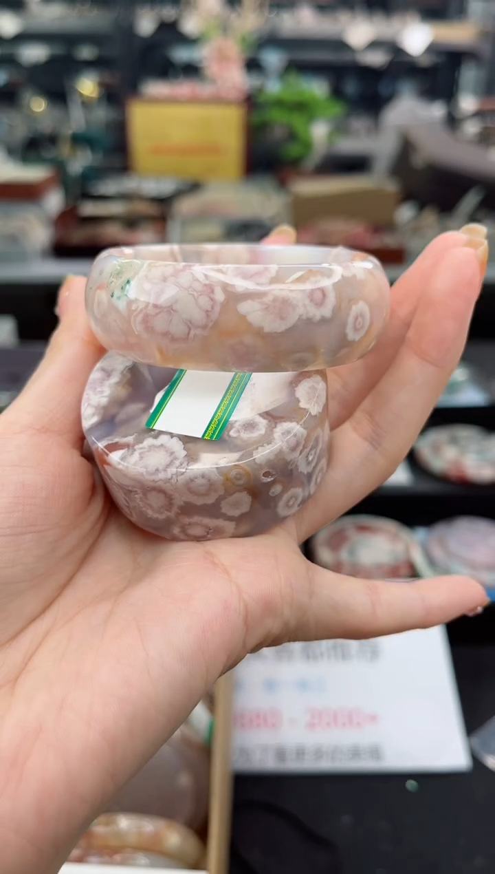 【闪购商品】石英质玉手镯未镶嵌55圈口（赠品镯心）3235933