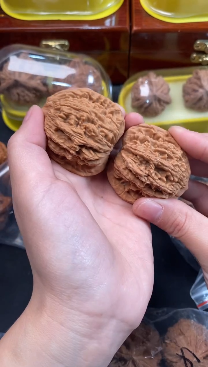 把件文玩核桃虎头43尺Q861