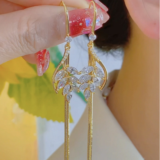 铜合金合成锆石耳饰 女超仙长款耳环耳钩植物花卉黄色优雅轻奢284