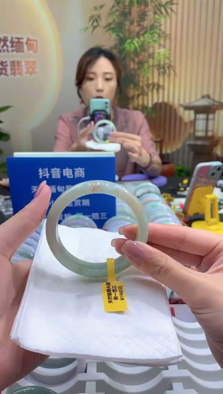 翡翠手镯未镶嵌000037619