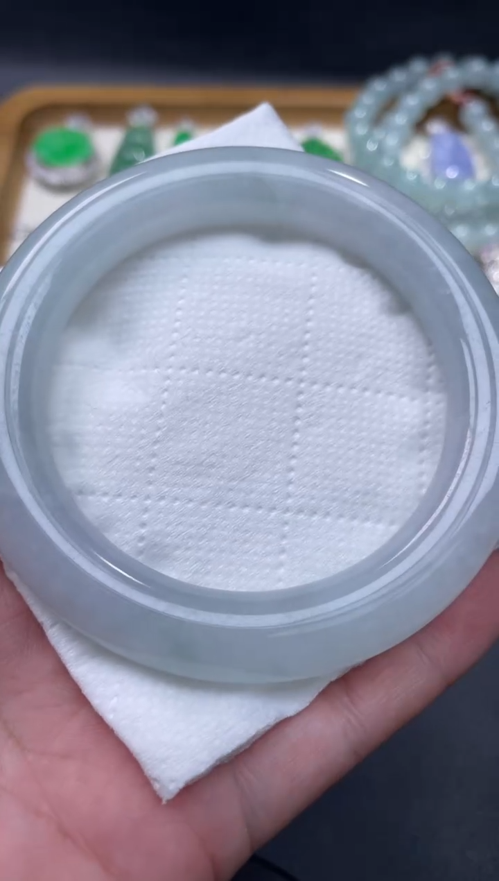 【闪购商品】翡翠手镯未镶嵌61........