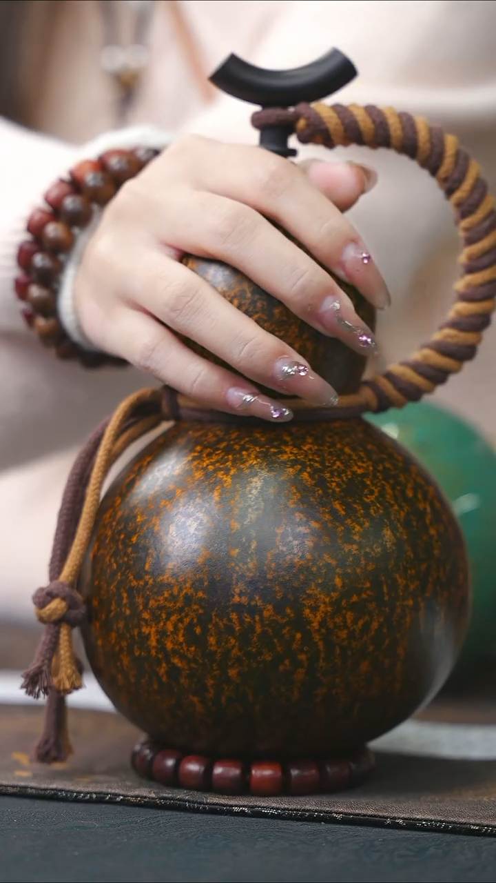 【闪购商品】WQ238咖色大容量酒葫芦随缘发