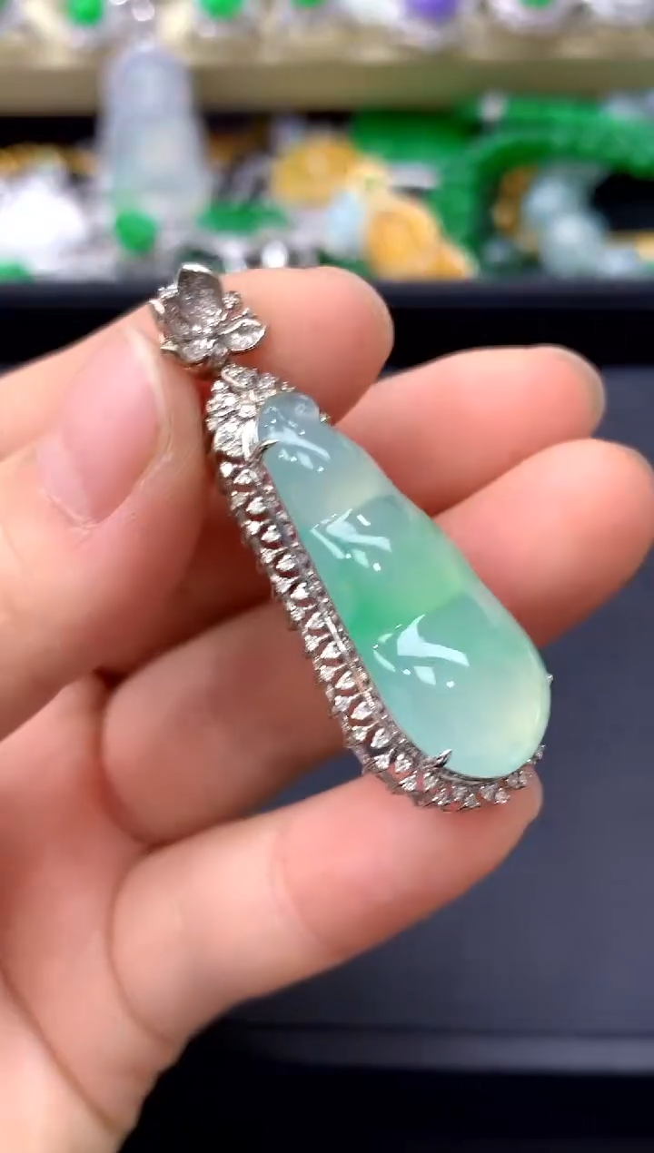 颈饰18K金镶嵌翡翠317-中国好珍宝