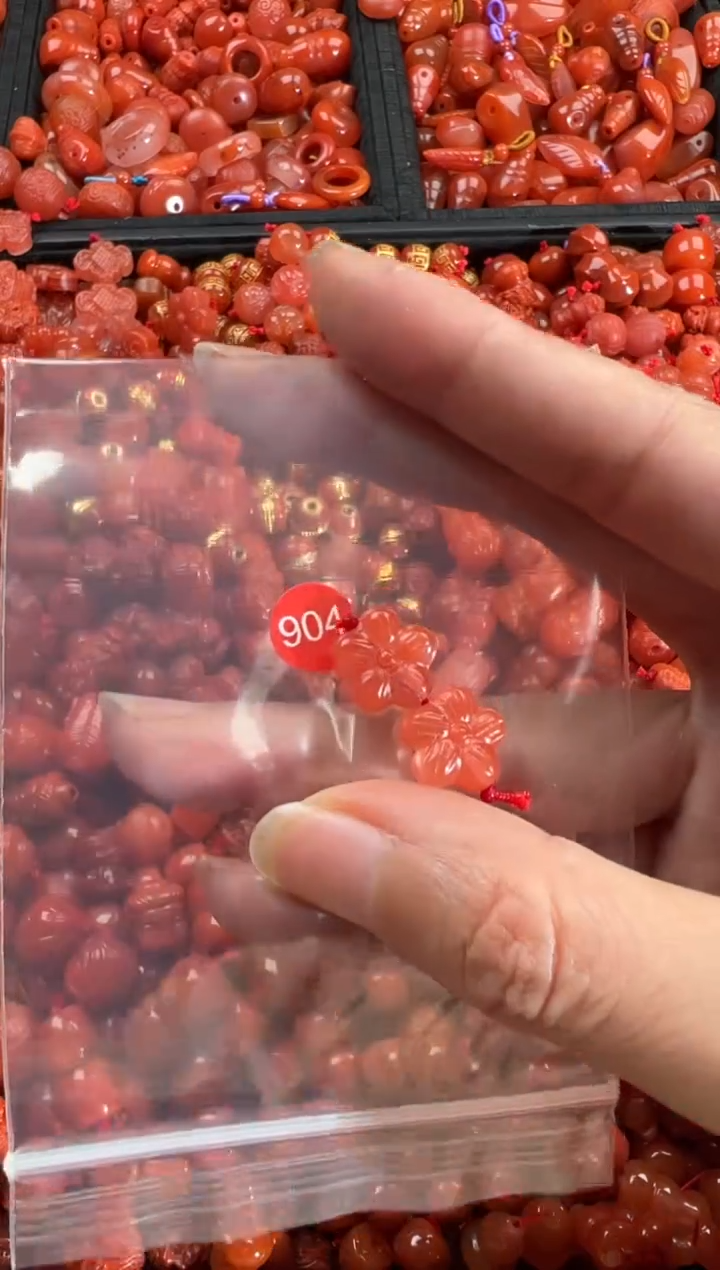 【闪购商品】南红玛瑙颈饰未镶嵌1