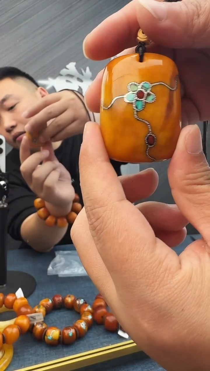 蜜蜡未镶嵌珠宝奇石假一罚十31，多样性发其一