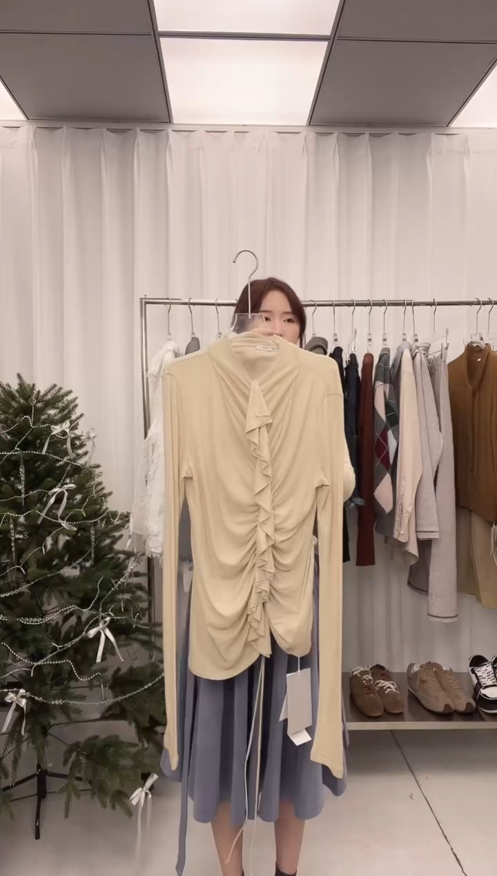 编号012 LAMRONS设计师品牌 25秋冬打底上衣 待开价