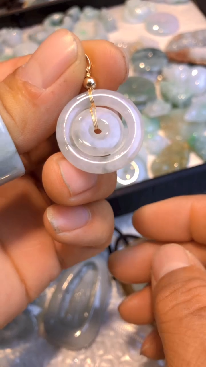 【闪购商品】翡翠吊坠(不含链)未镶嵌子母扣