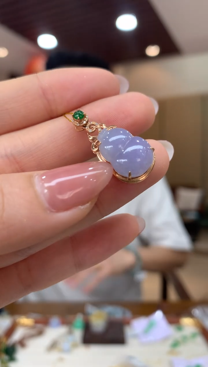 吊坠(不含链)18K金镶嵌翡翠葫芦