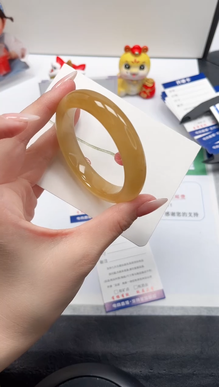 【闪购商品】石英质玉手镯未镶嵌268-54.5