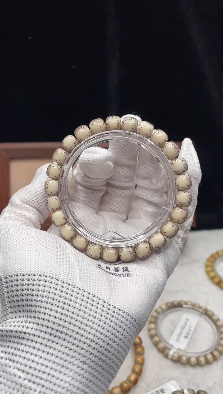 吊坠星月菩提O22 9X8单圈 D002