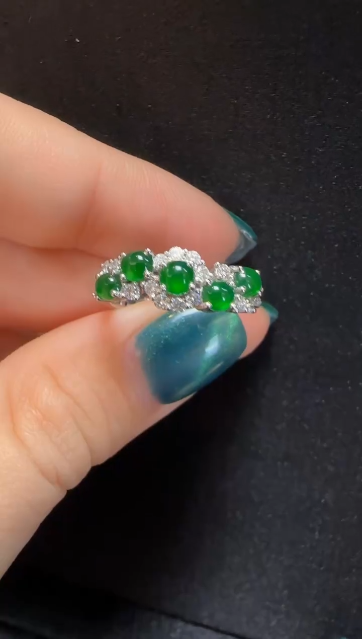 【闪购商品】翡翠戒指18K金镶嵌131蛋面一枚