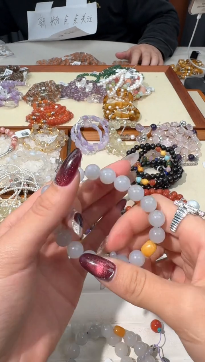 【闪购商品】水晶手链银S925镶嵌D166烟紫蜜单珠手串