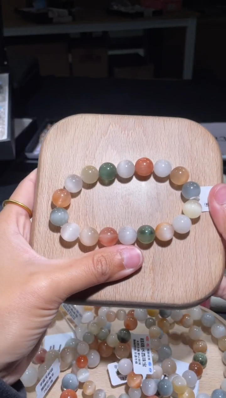 【闪购商品】水晶手链未镶嵌233号多样性发货一EE 11+