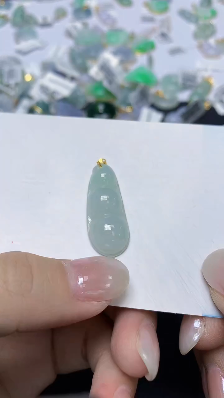 翡翠18K金镶嵌颈饰天然缅甸翡翠A货