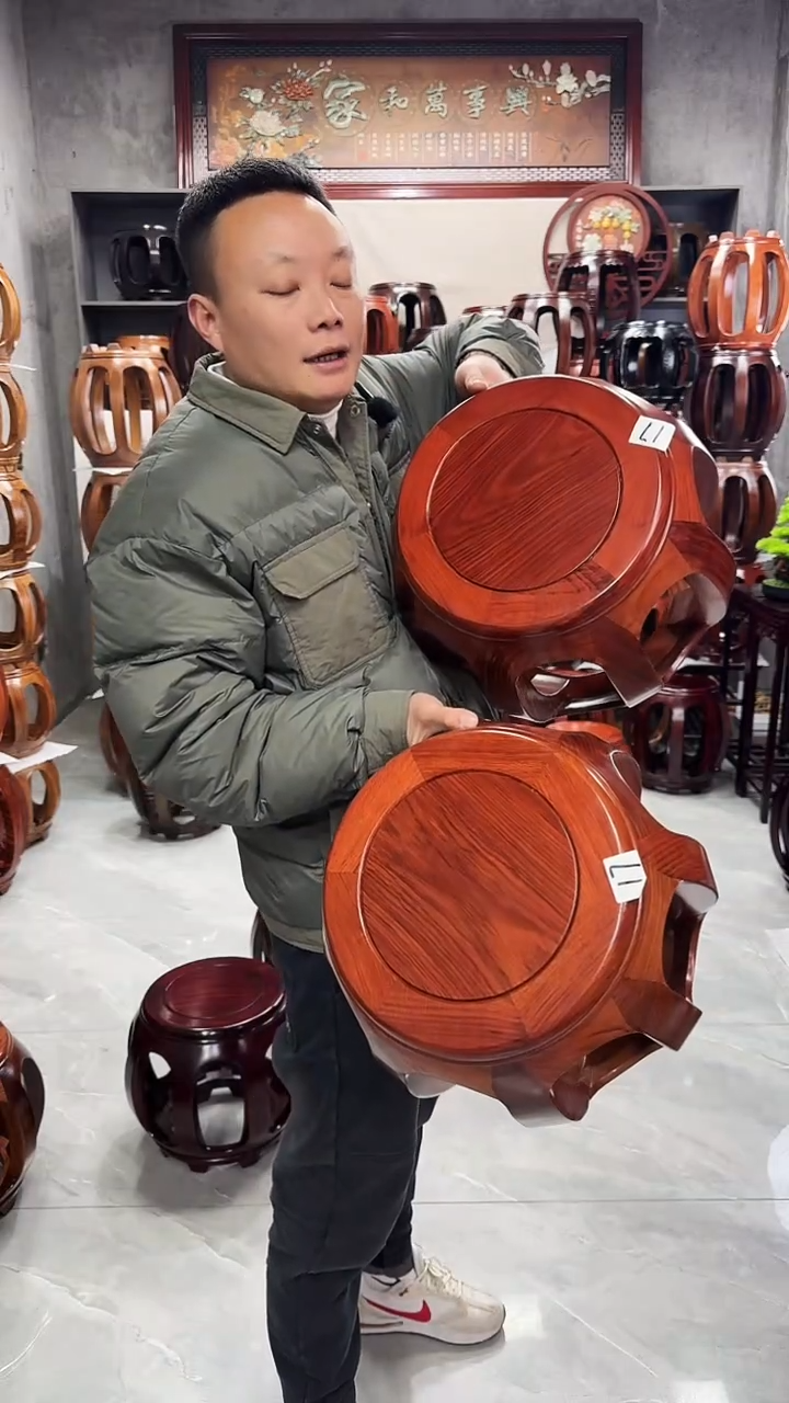 【闪购商品】花梨木类凳子花梨小号一对 17号