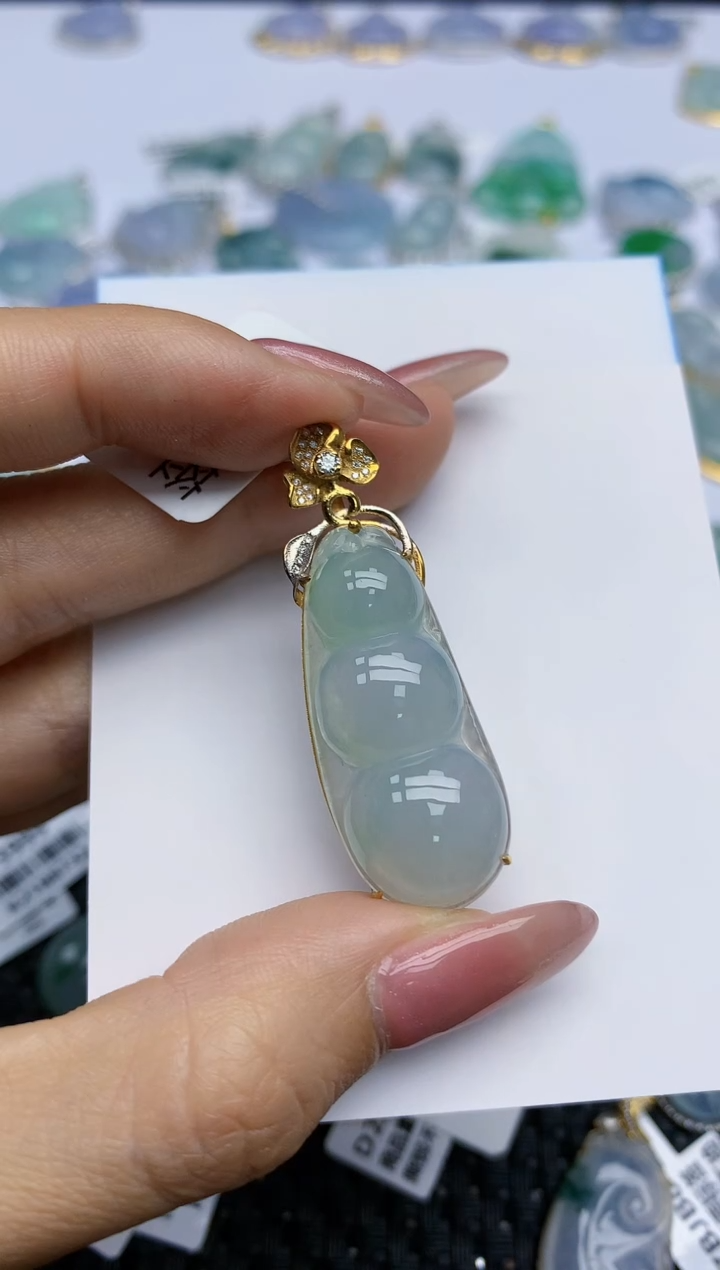 【闪购商品】翡翠挂件18K金镶嵌天然翡翠A货