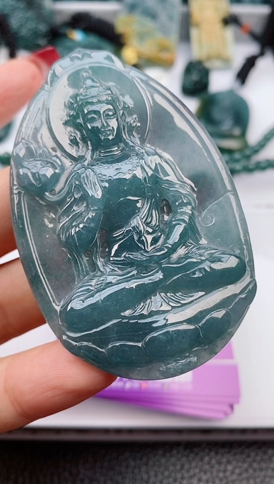 【闪购商品】翡翠颈饰未镶嵌               