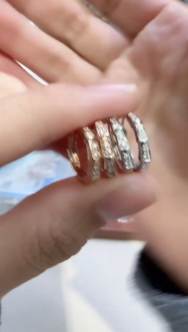 【闪购商品】天然钻石耳饰18K金镶嵌多样性发货发其一