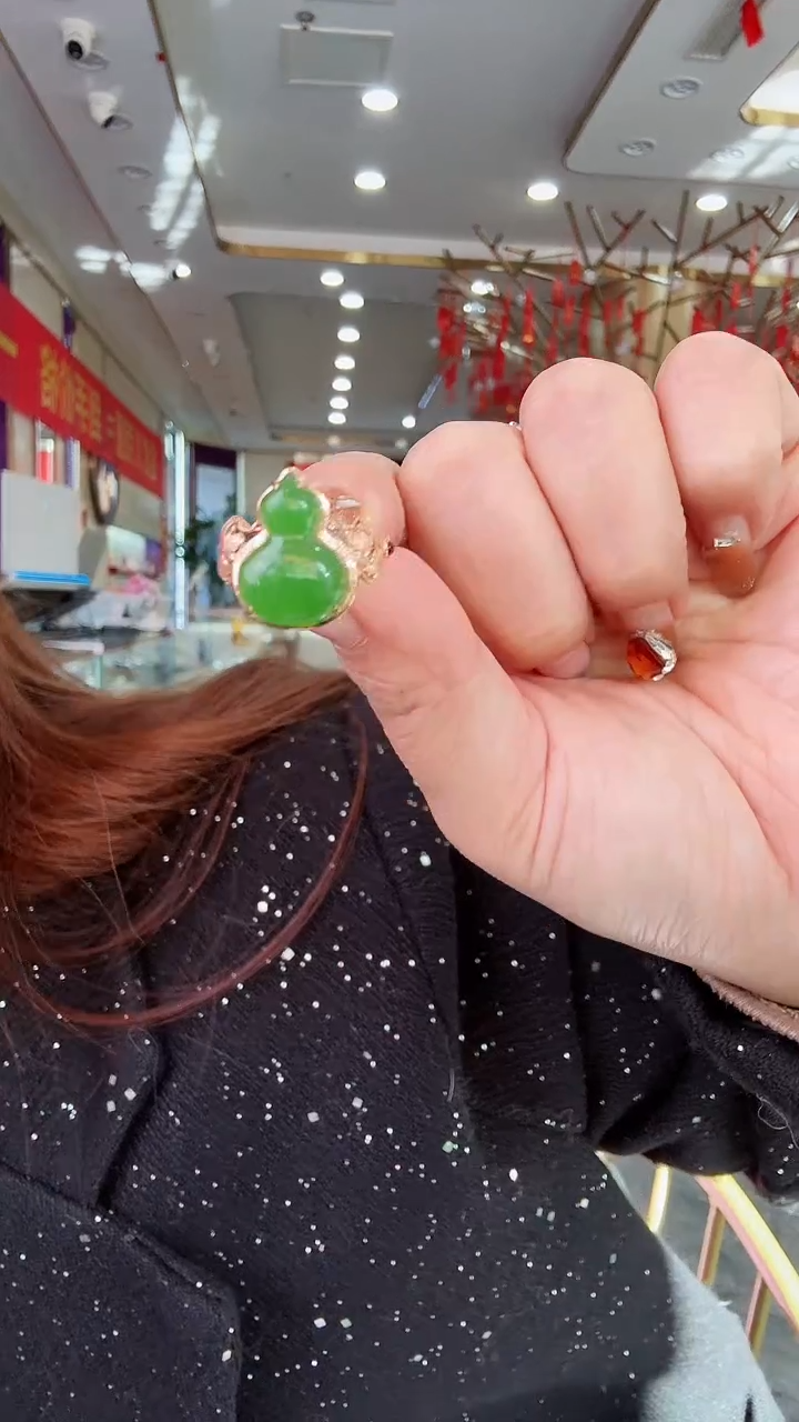 【闪购商品】和田玉戒指18K金镶嵌葫芦戒指