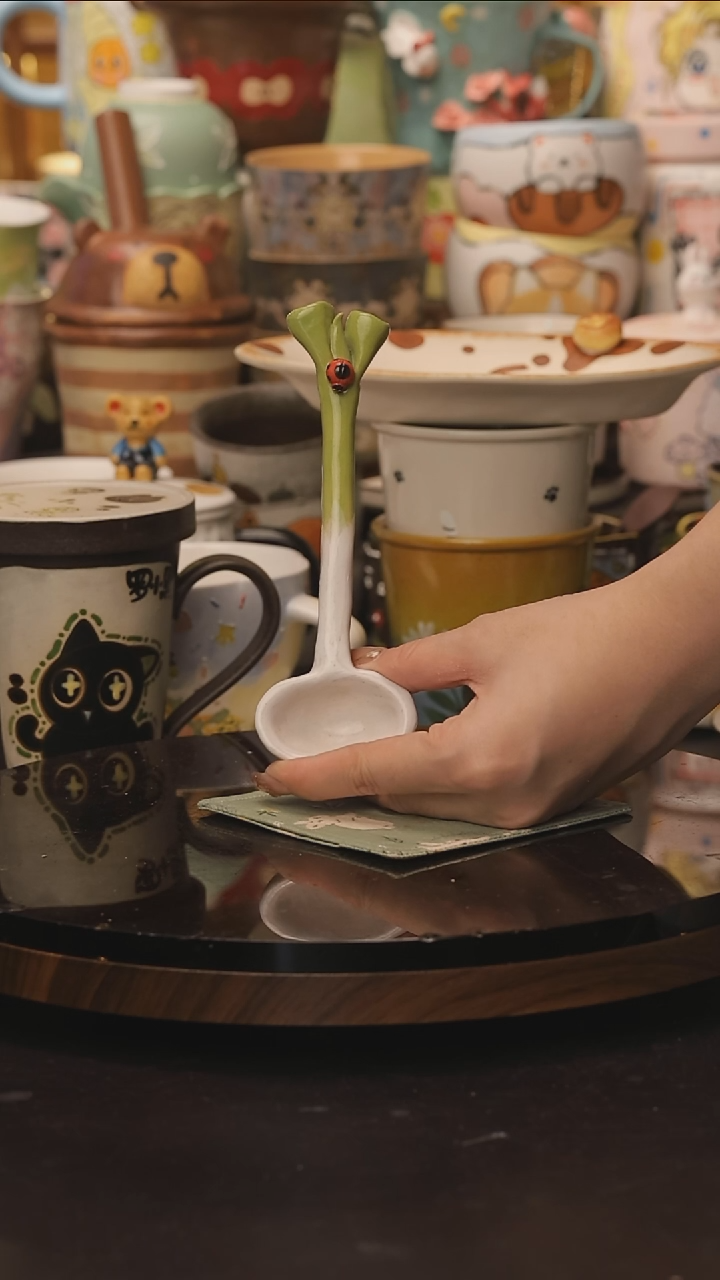 景德镇釉下彩绘设计师款式陶瓷
