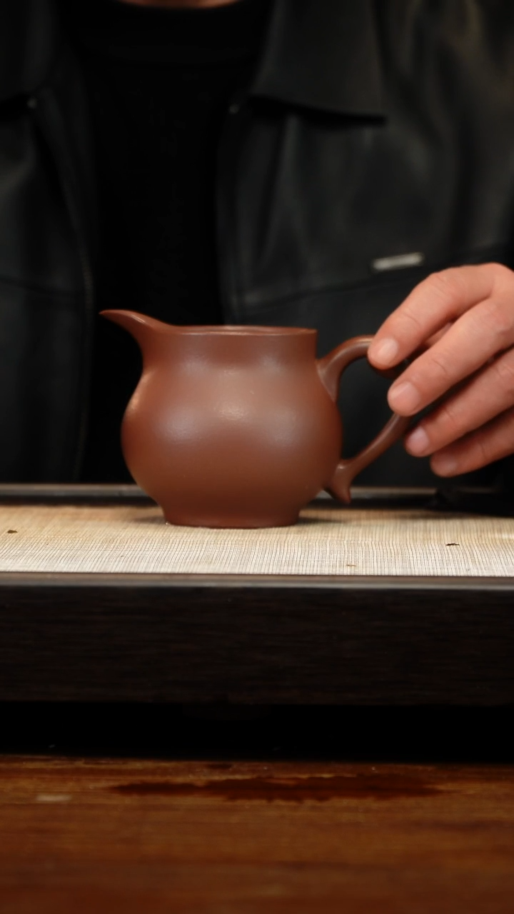 茶壶紫砂四底公道杯